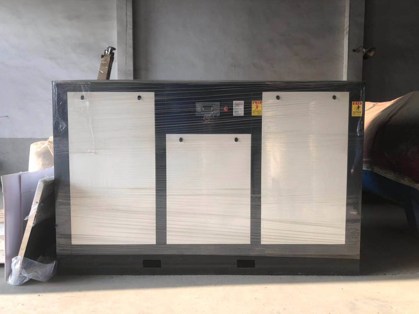 空壓機(jī)，儲(chǔ)氣罐，噴砂機(jī)